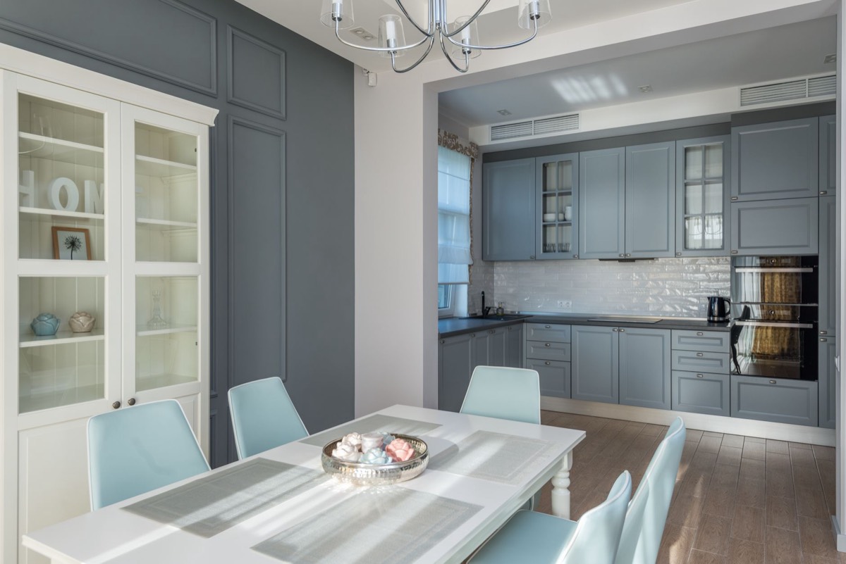 Kitchen cabinet respraying